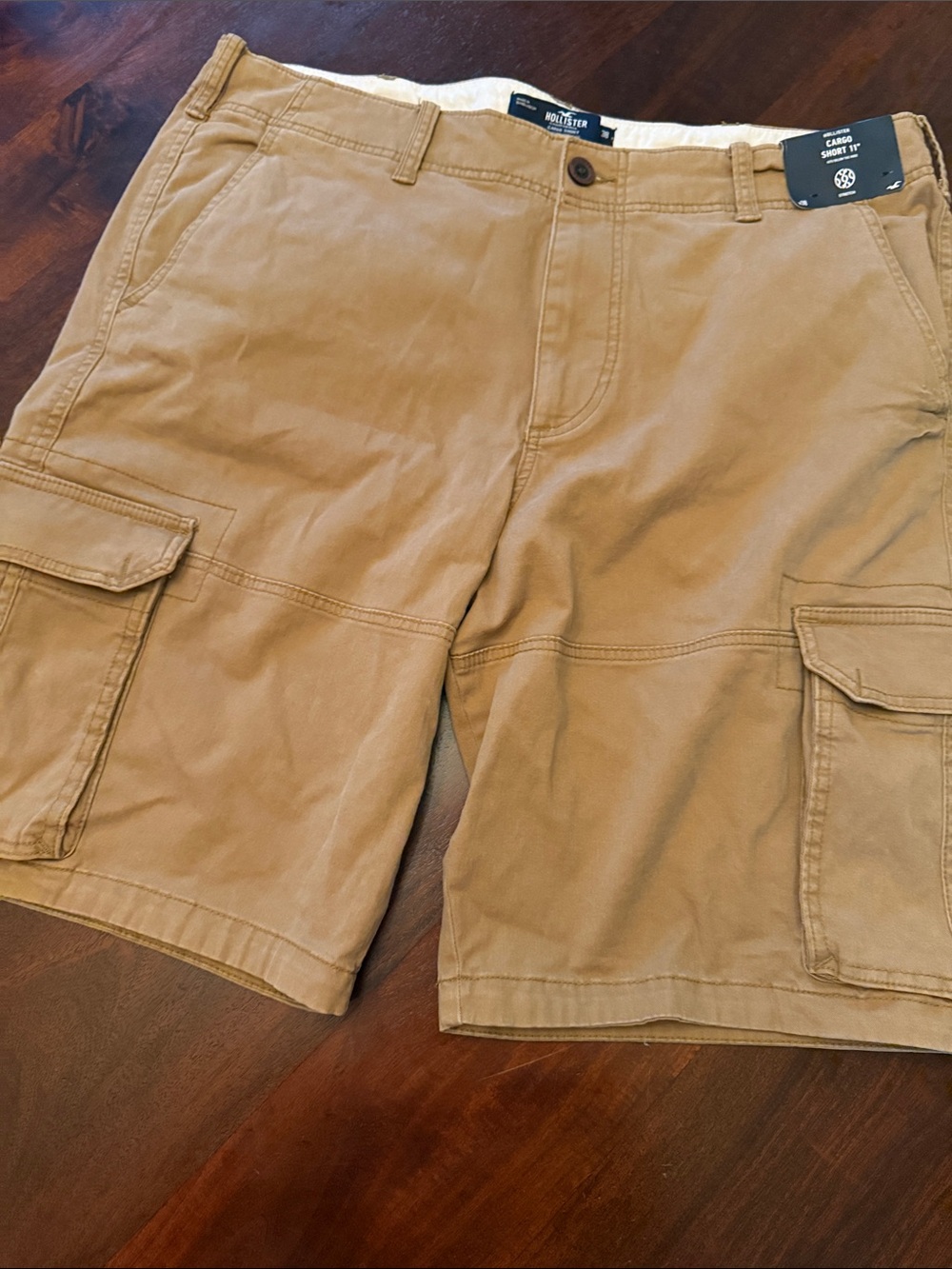 Hollister Men's Cargo Shorts in Khaki Brown